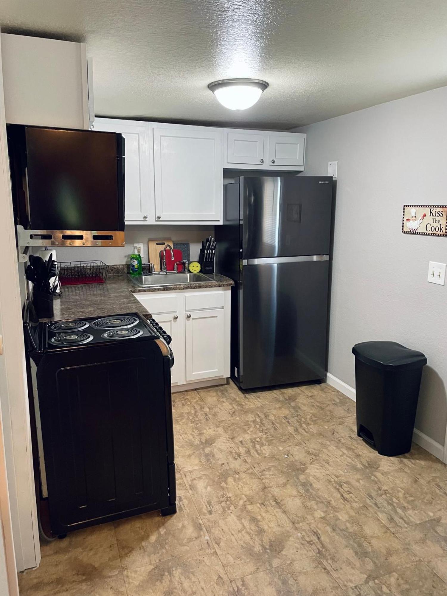 Cozy 1 Bed ~ Close To Soaring Eagle And Downtown Mount Pleasant Εξωτερικό φωτογραφία